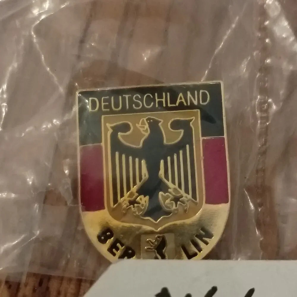 Deutschland German Pins Lot of 4 Berlin, Neuschwanstein, Fernsehturm, Stag